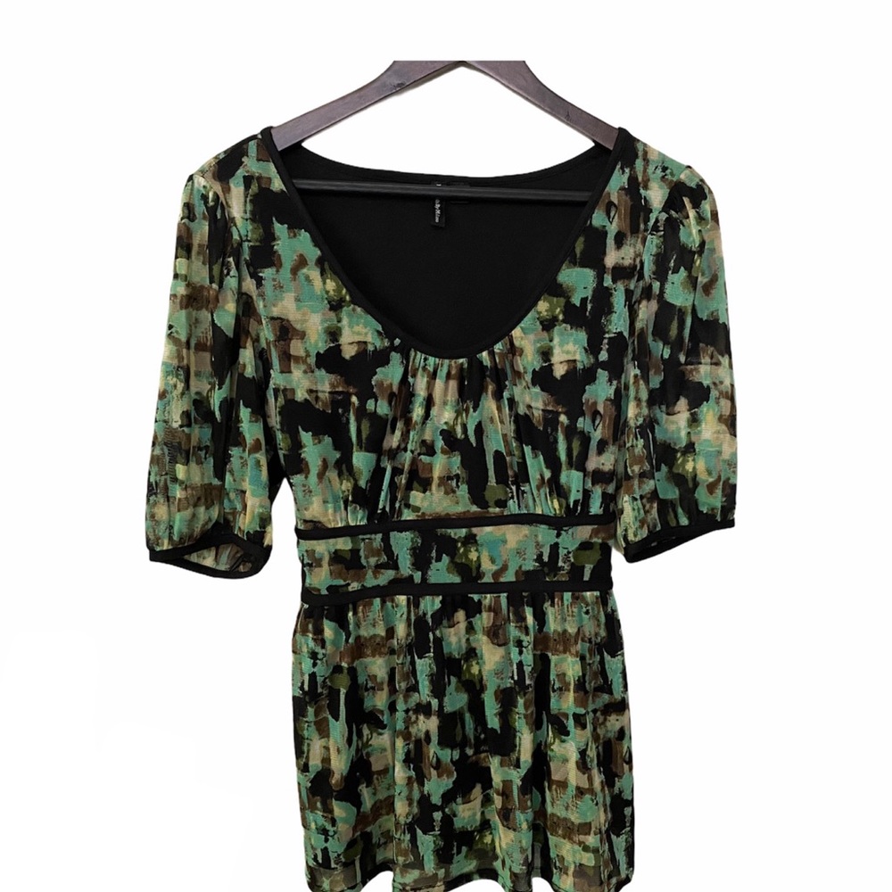 Essentials by Milano size M patterned tunic